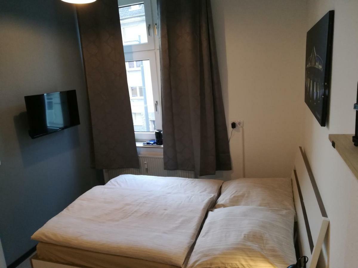 Zentrales Apartment In Gelsenkirchen Esterno foto