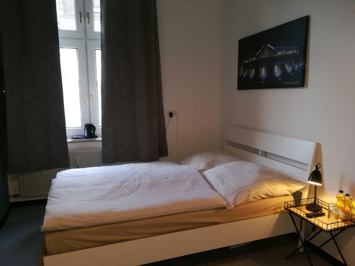 Zentrales Apartment In Gelsenkirchen Esterno foto