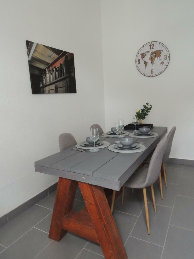 Zentrales Apartment In Gelsenkirchen Esterno foto
