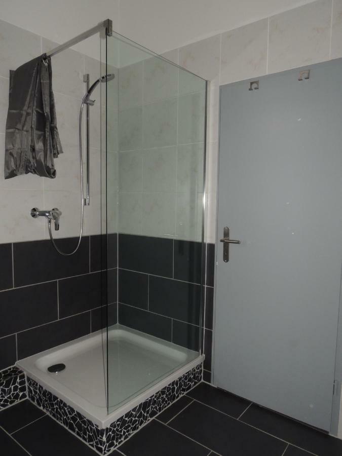 Zentrales Apartment In Gelsenkirchen Esterno foto