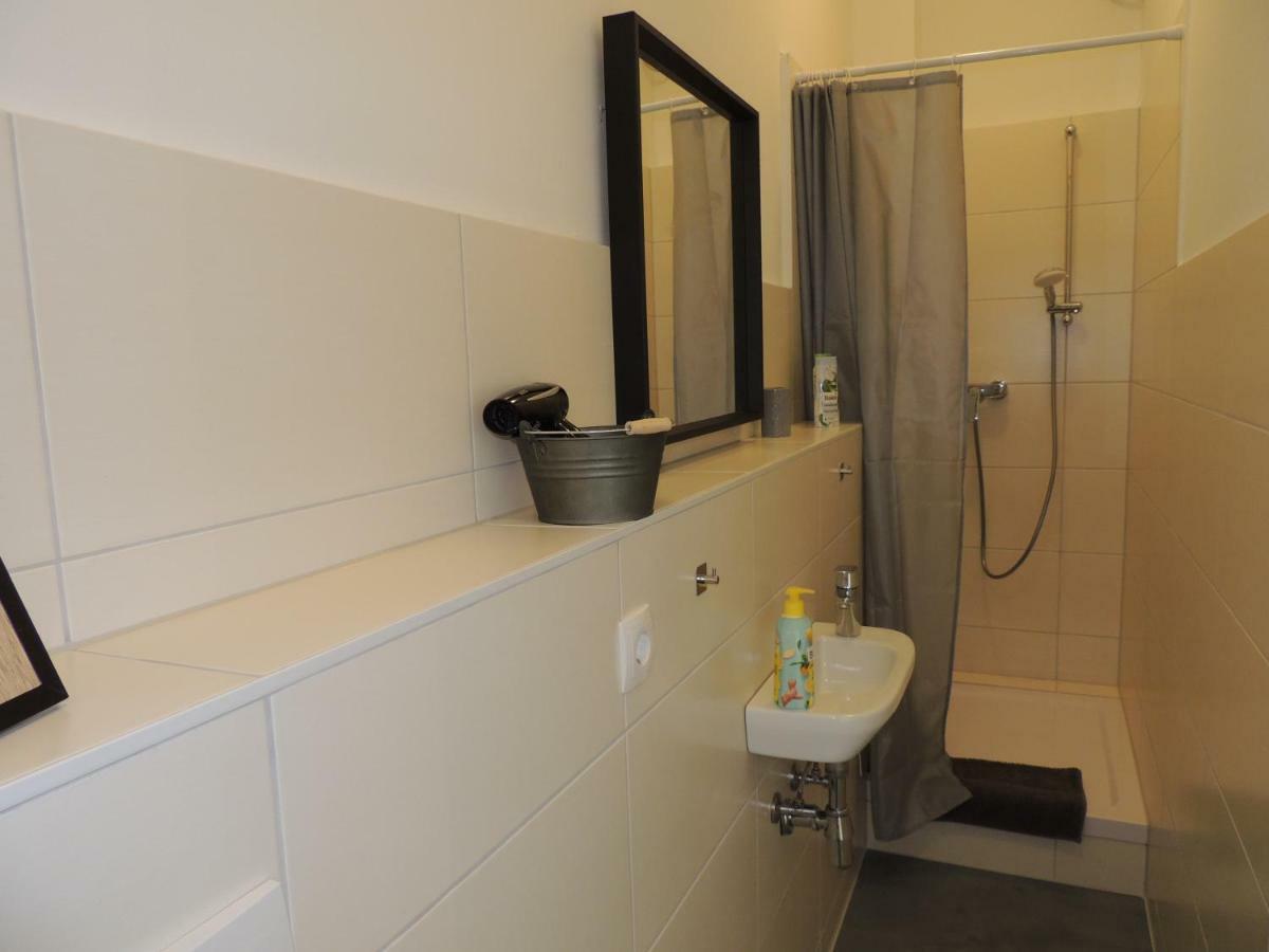 Zentrales Apartment In Gelsenkirchen Esterno foto